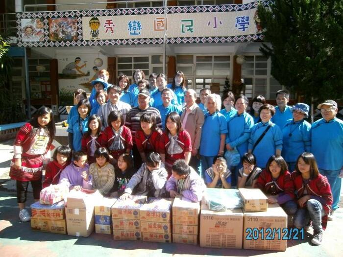 雖然原鄉與平地的宗教信仰不同，但疼惜這塊土地的心與同胞間相互關懷之情，是一致的！非常感恩！校長敬上
